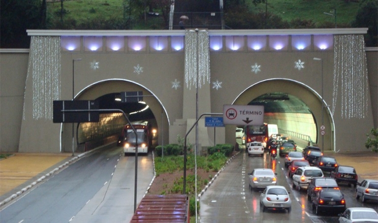 Túnel e Viaduto da Av. 9 de Julho ganham faixa exclusiva de ônibus